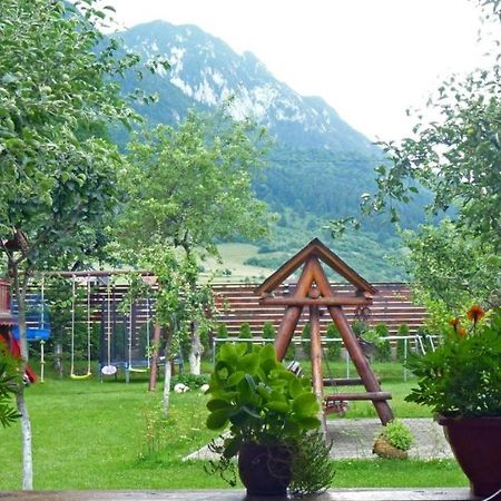 فندق Sura Pietrei Craiului Zărneşti المظهر الخارجي الصورة